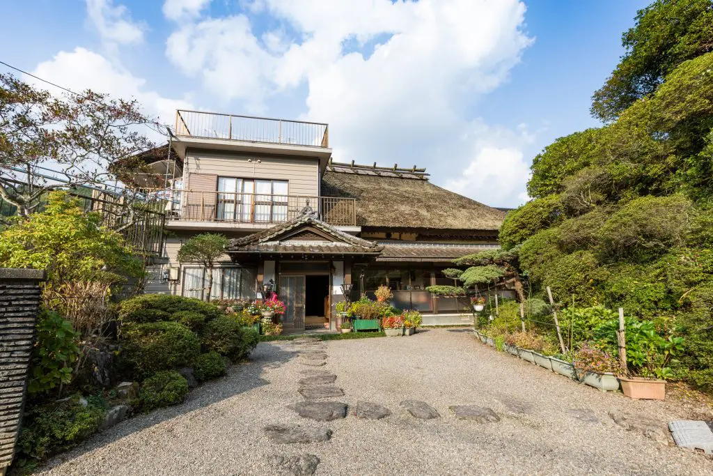 「自然と癒し」がテーマの心温まるおもてなし 里山民泊『佐藤家つつじ園』