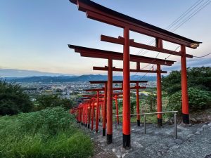 夕暮れの浮羽稲荷神社